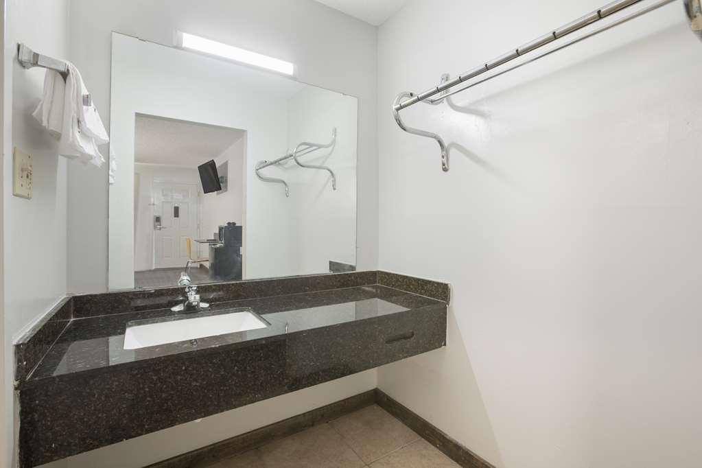 Americas Best Value Inn Stockbridge Bilik gambar