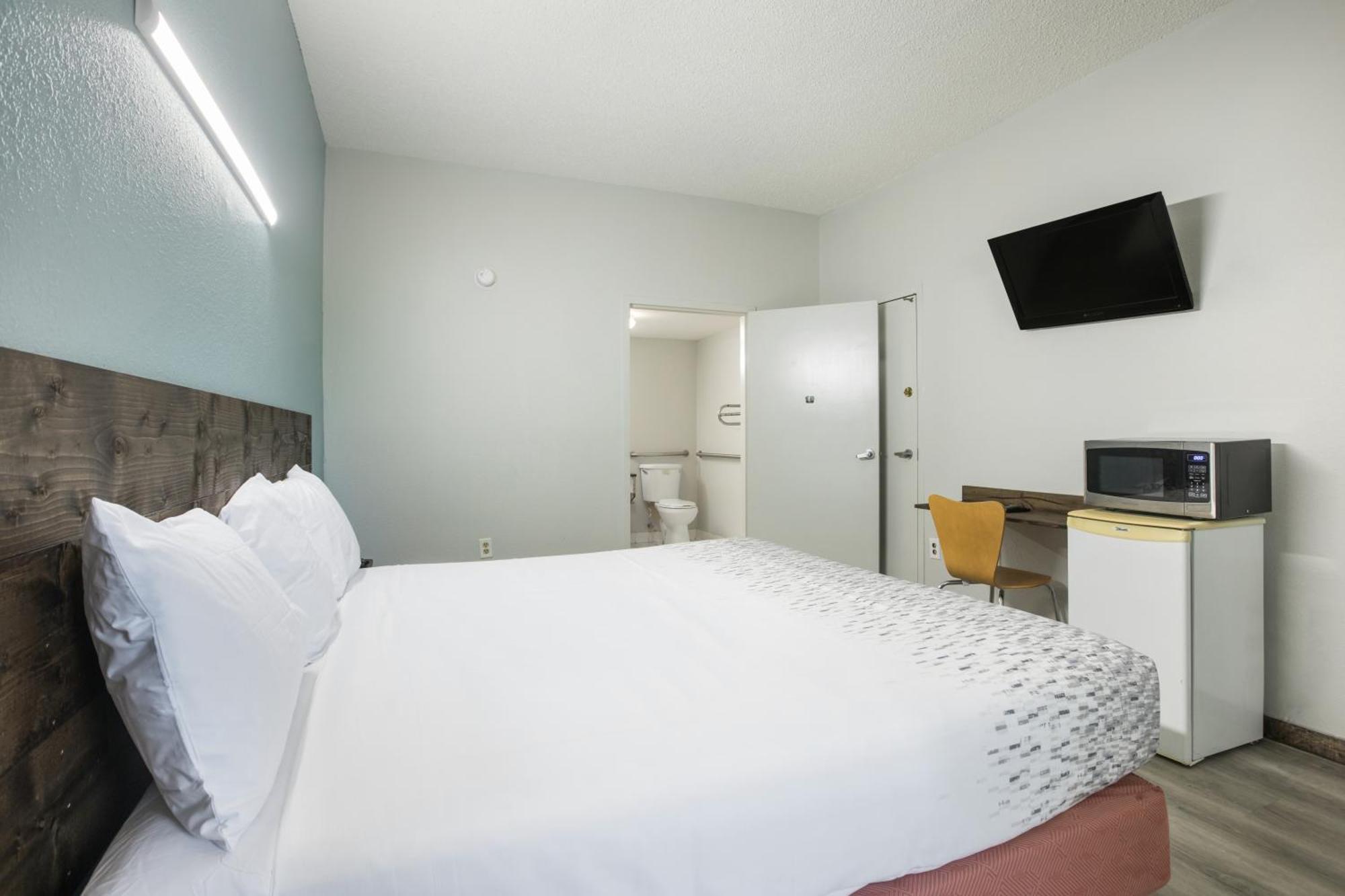 Americas Best Value Inn Stockbridge Bilik gambar