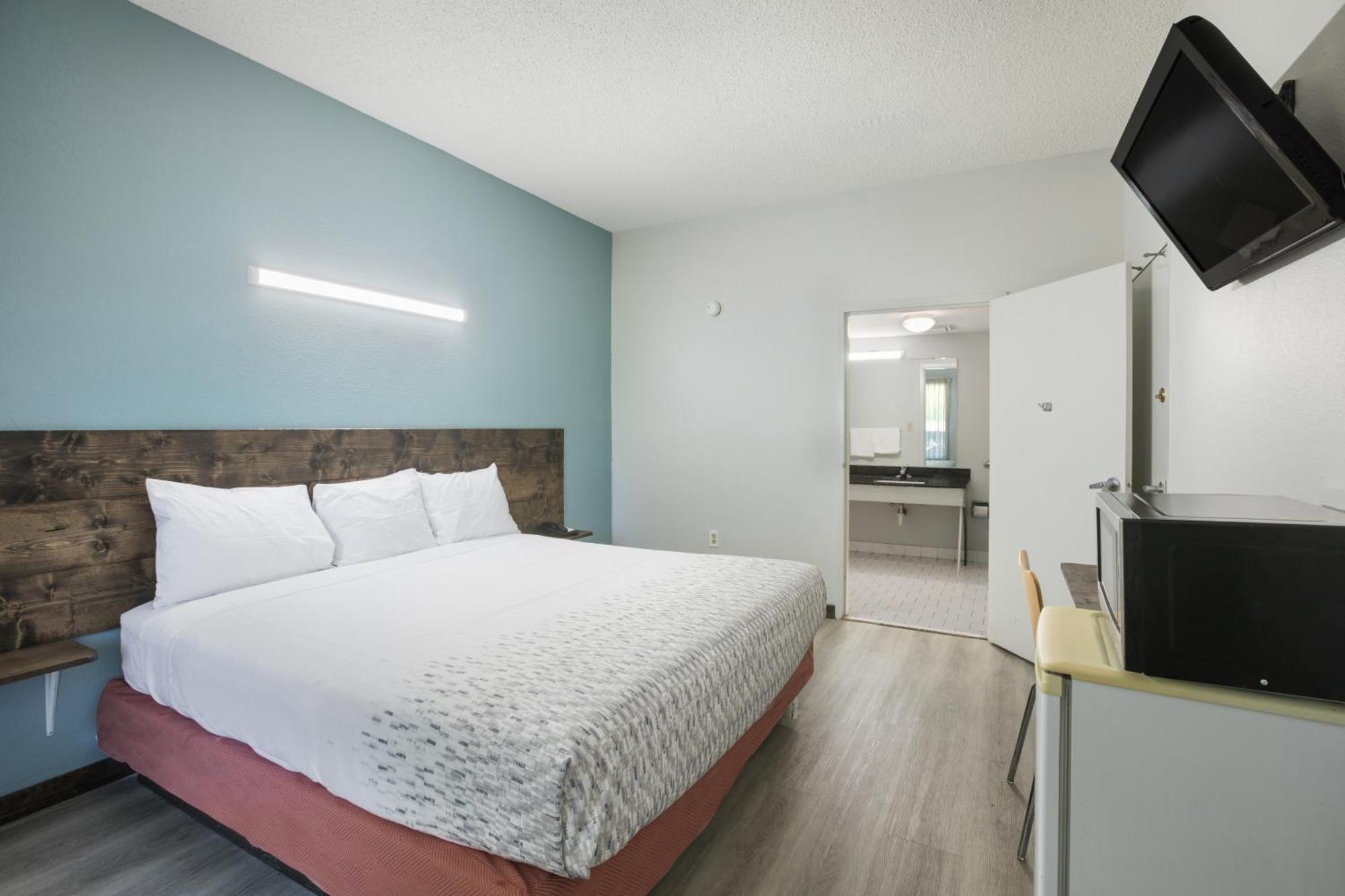 Americas Best Value Inn Stockbridge Bilik gambar