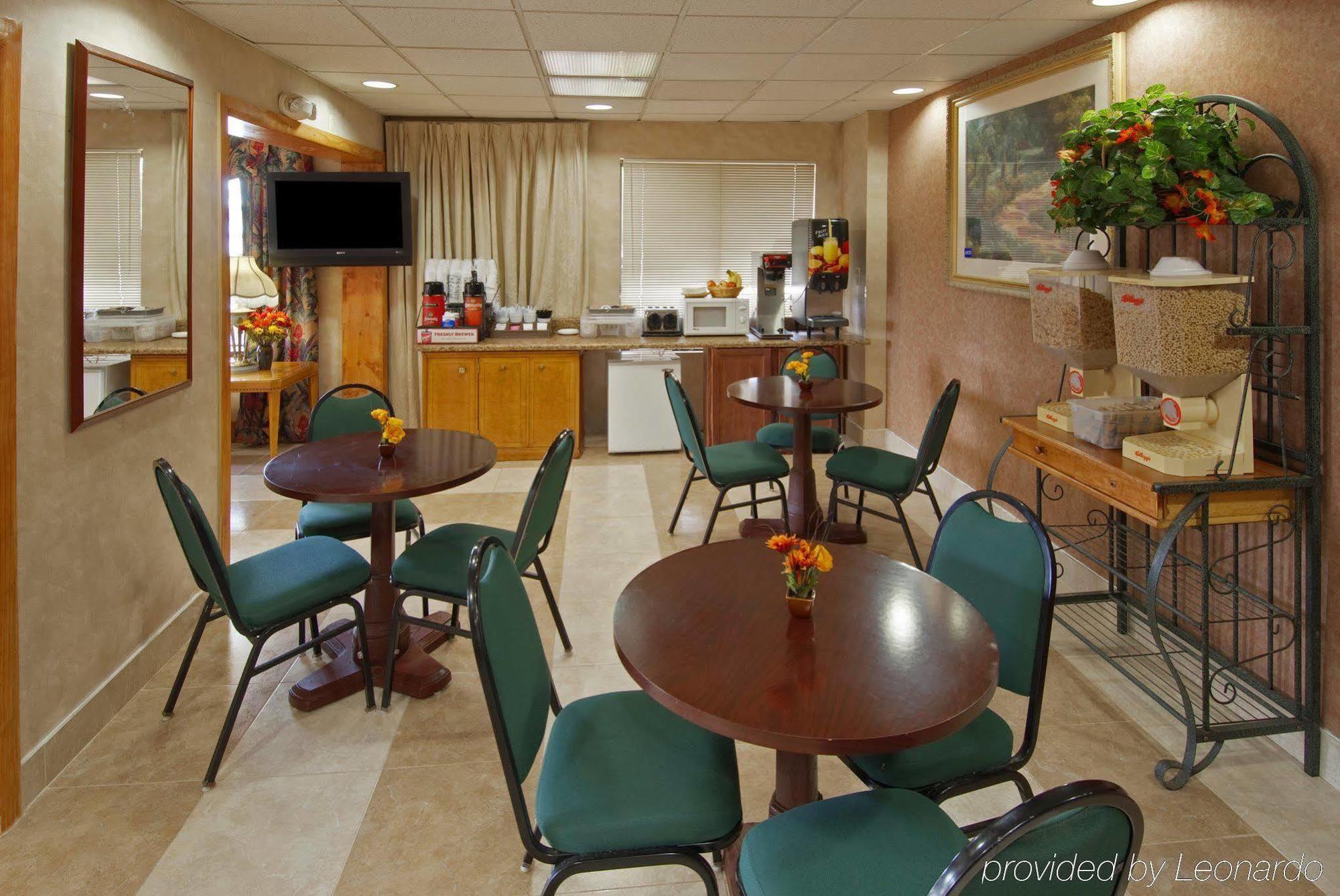 Americas Best Value Inn Stockbridge Restoran gambar